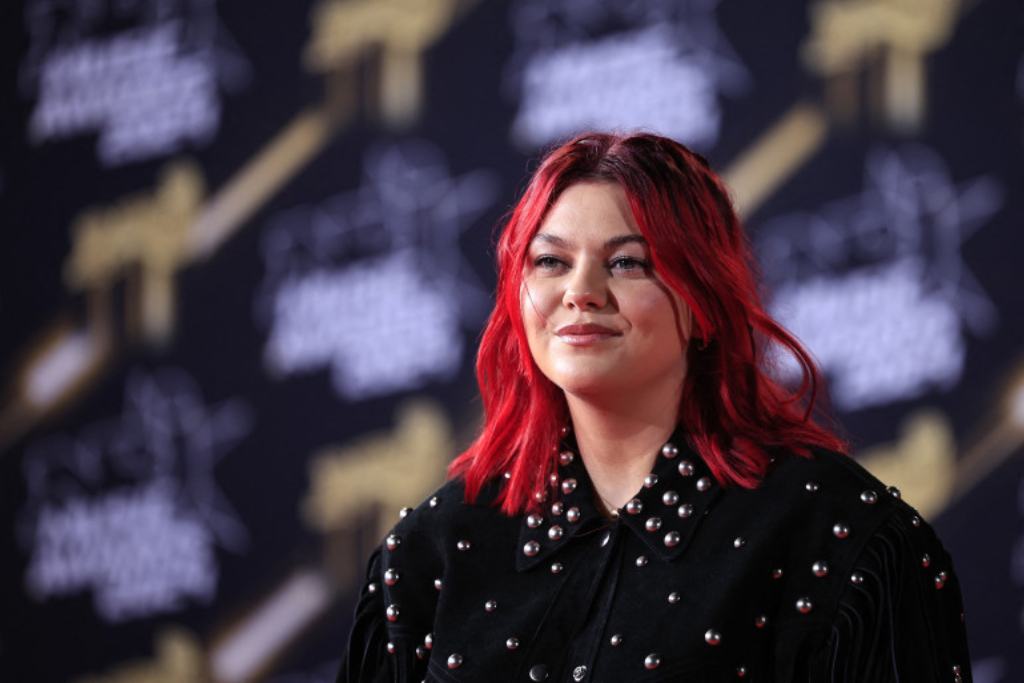 Louane représentera la France à l’Eurovision avec “Maman”