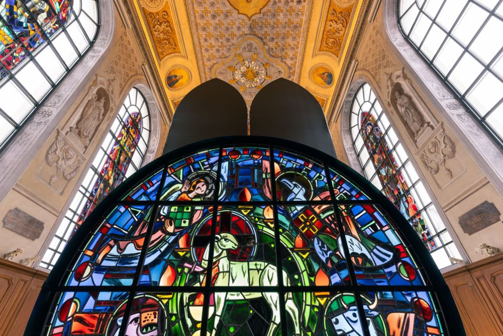 Controverse autour des vitraux de Notre-Dame de Paris