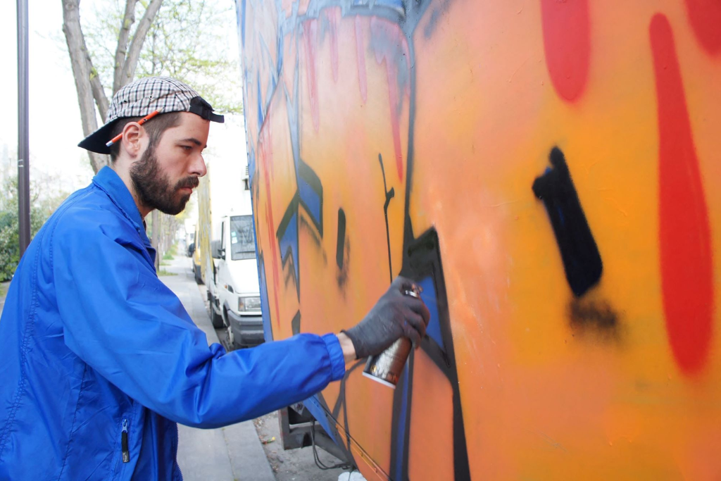 Libération de l’artiste de rue français Théo Clerc en Azerbaïdjan